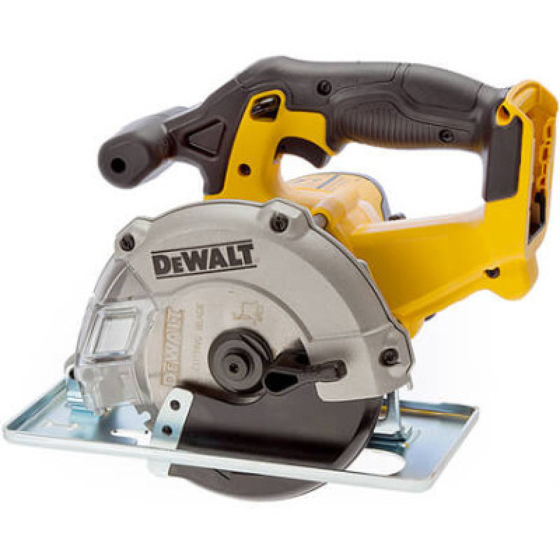 Дисковая пила DeWALT 18В XR Li-lon, диск 140х20 мм, 3.76 кг, TSTAK (без АКБ и ЗУ) (DCS373NT)